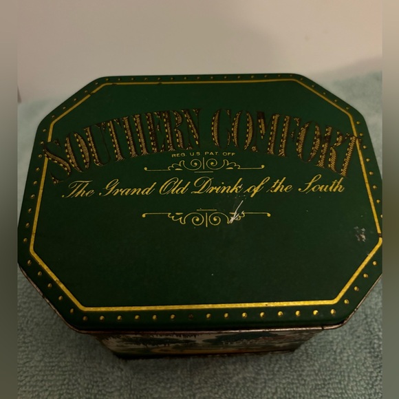 Vintage Southern Comfort Collectible Advertising Plantation Tin - Picture 2 of 3